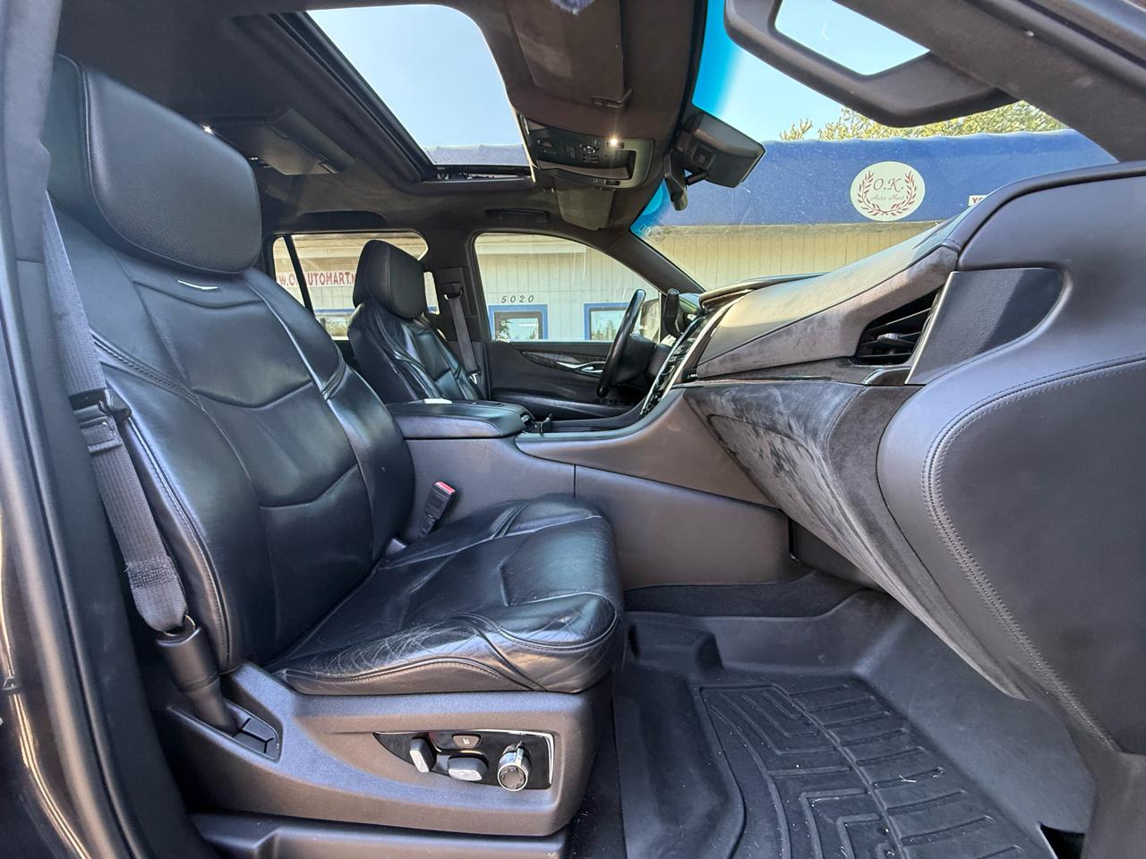 Cadillac Escalade  2015