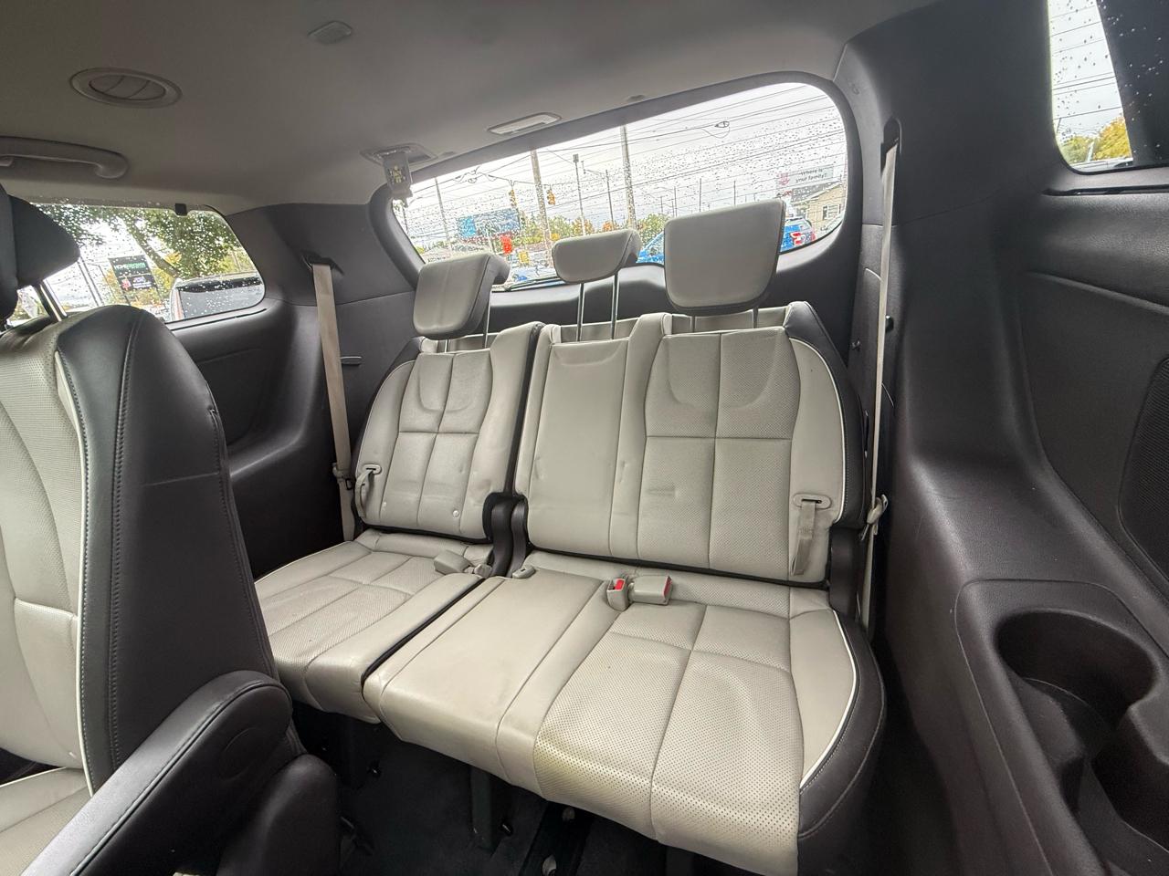 Kia Sedona  2015
