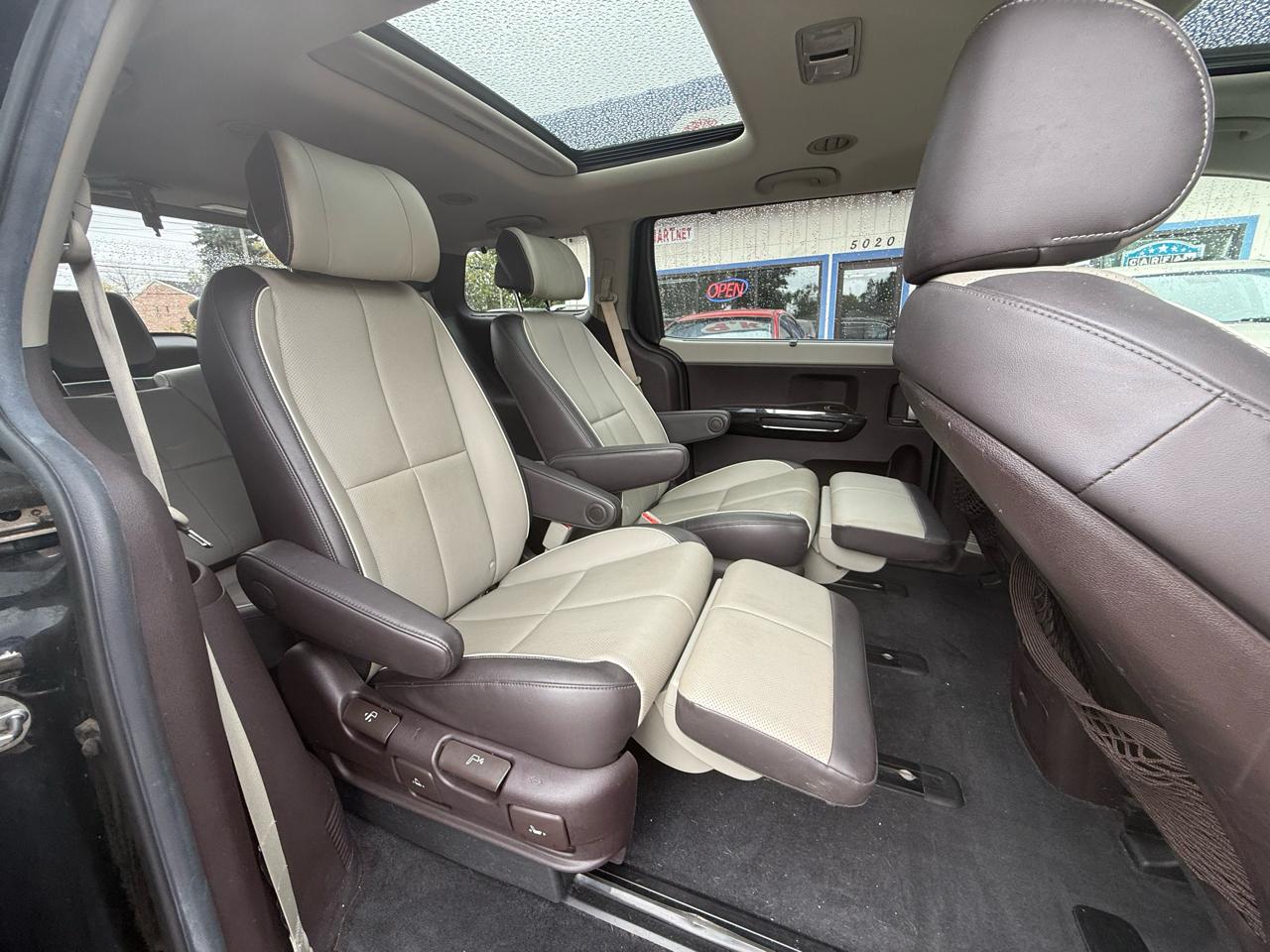 Kia Sedona  2015