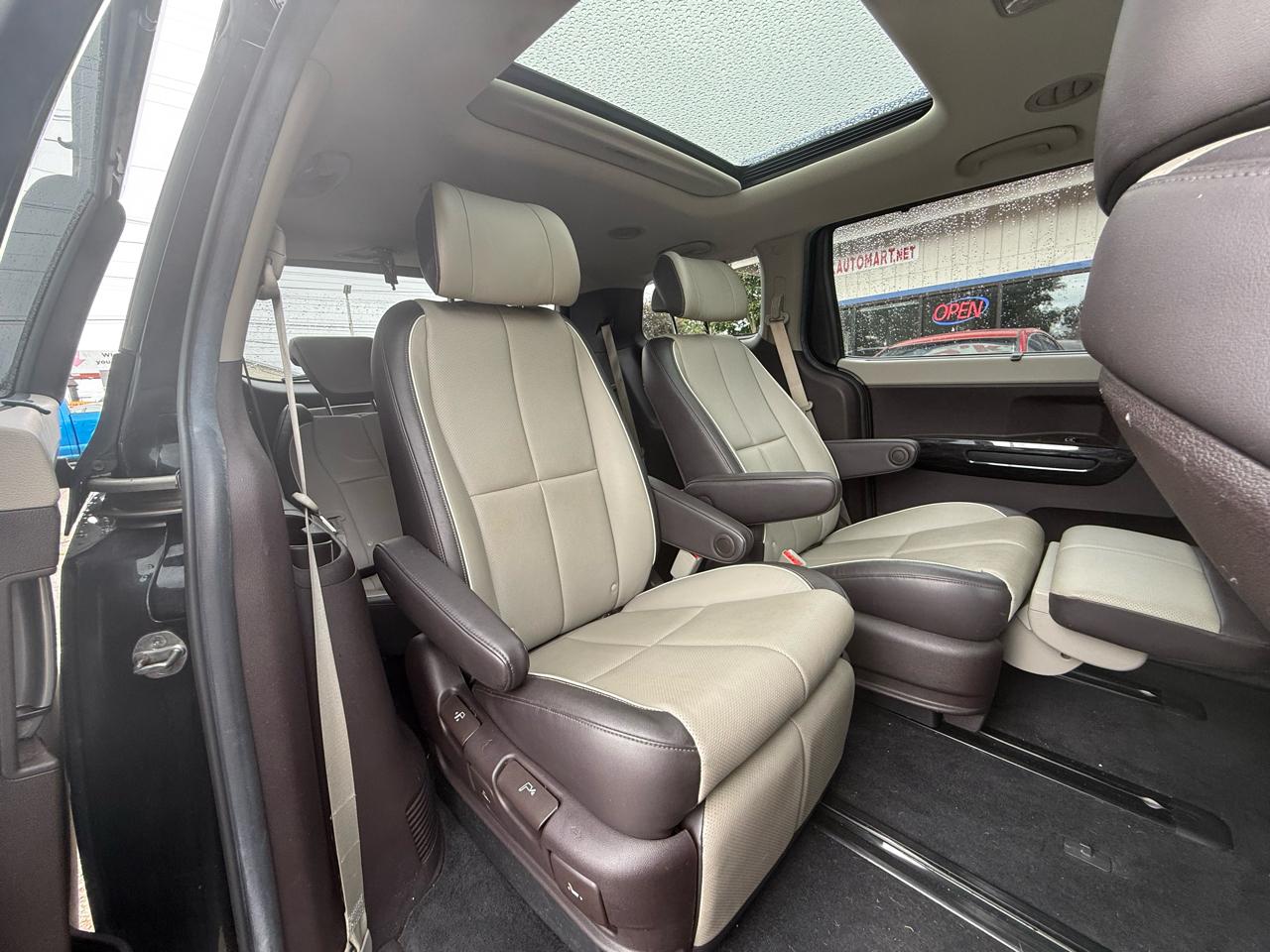 Kia Sedona  2015