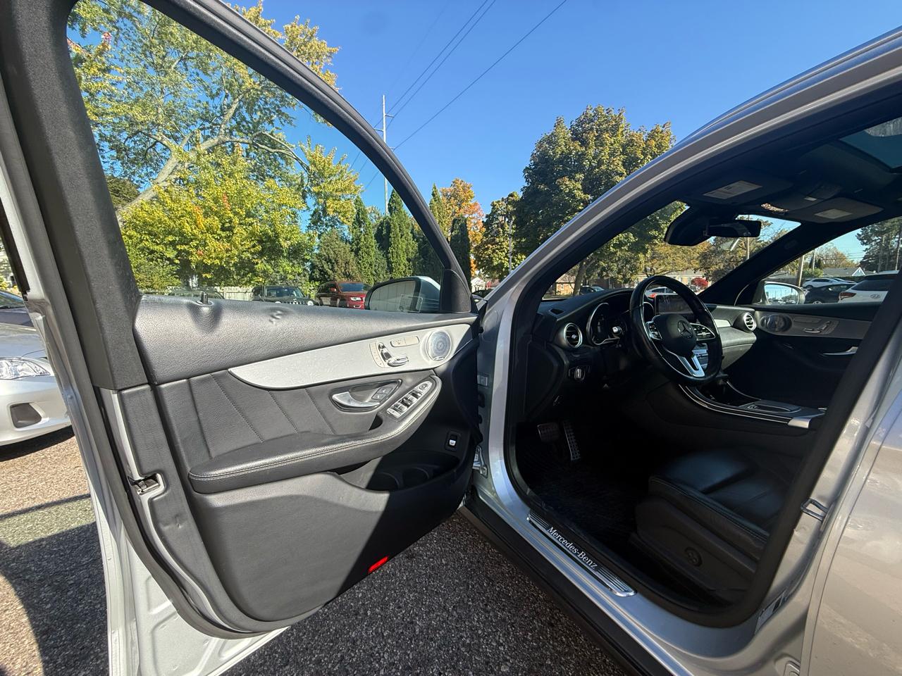 Mercedes-Benz GLC  2020