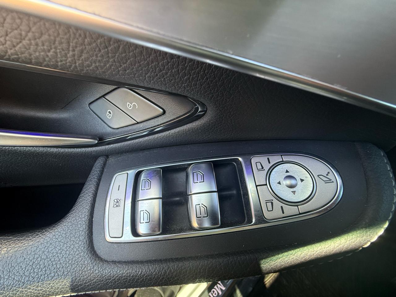 Mercedes-Benz GLC  2020