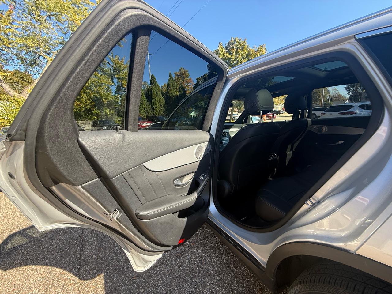 Mercedes-Benz GLC  2020