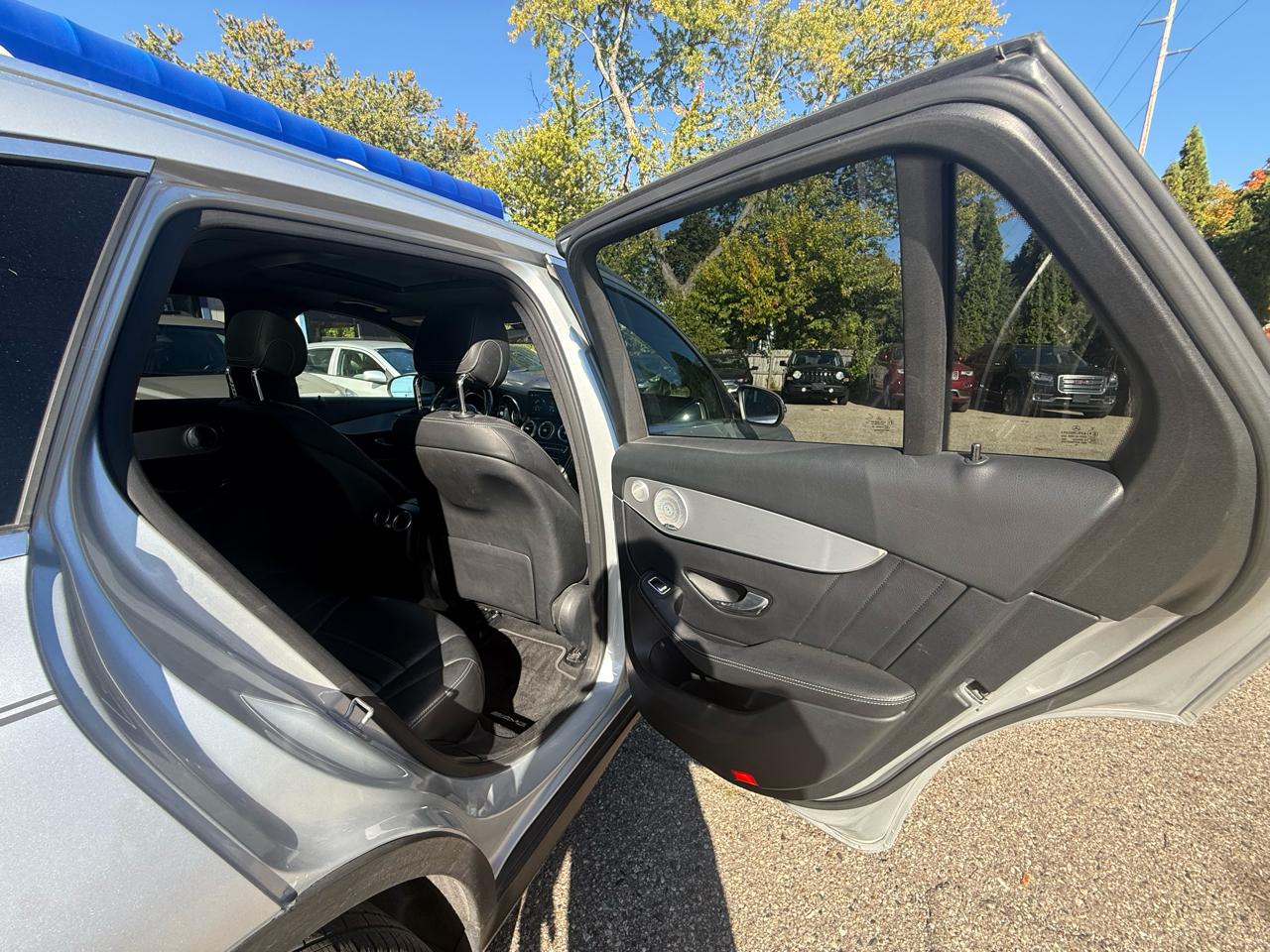 Mercedes-Benz GLC  2020