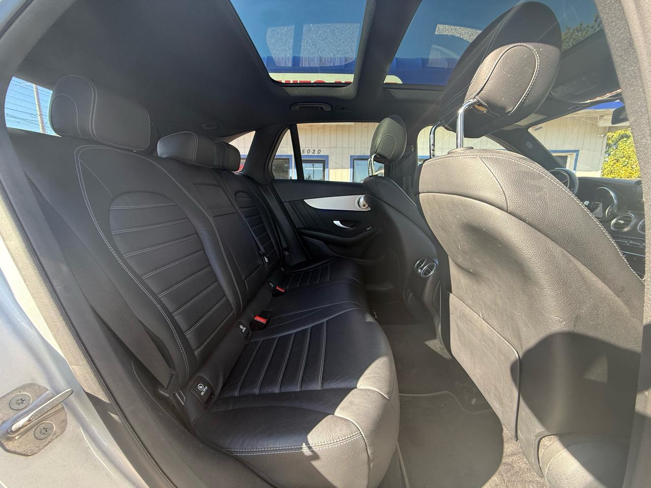 Mercedes-Benz GLC  2020