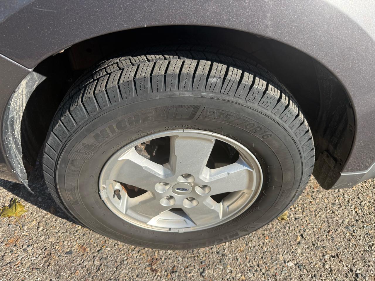 Ford Escape  2011