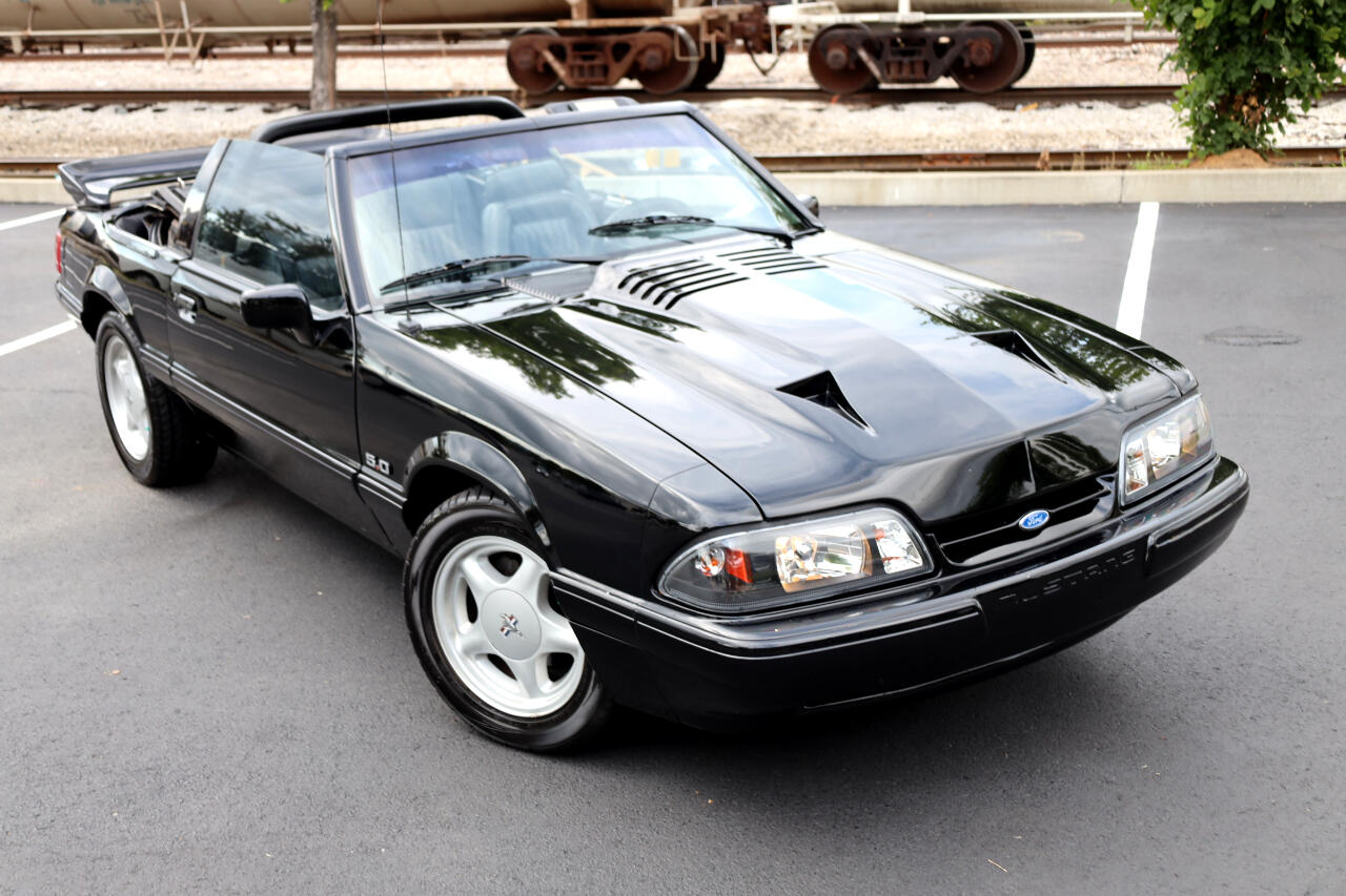 1993 Ford Mustang Convertible LX photo 3