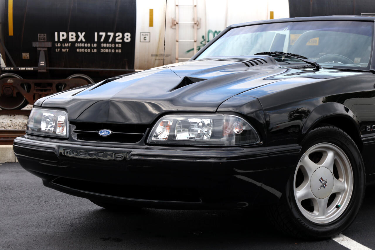 1993 Ford Mustang Convertible LX photo 4