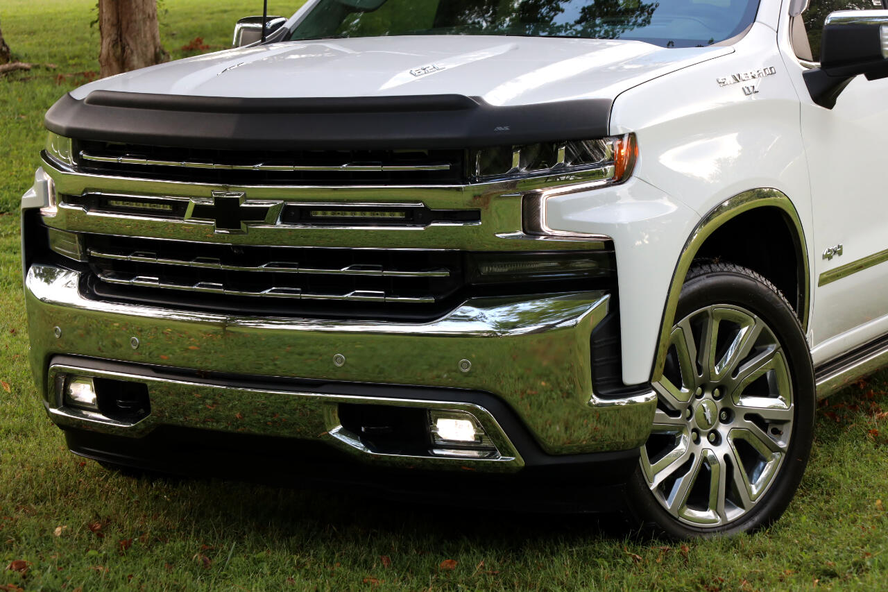 2022 Chevrolet Silverado 1500 LTZ photo 2