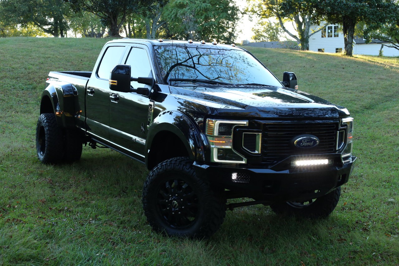 2021 Ford F-350 Super Duty Lariat's photo