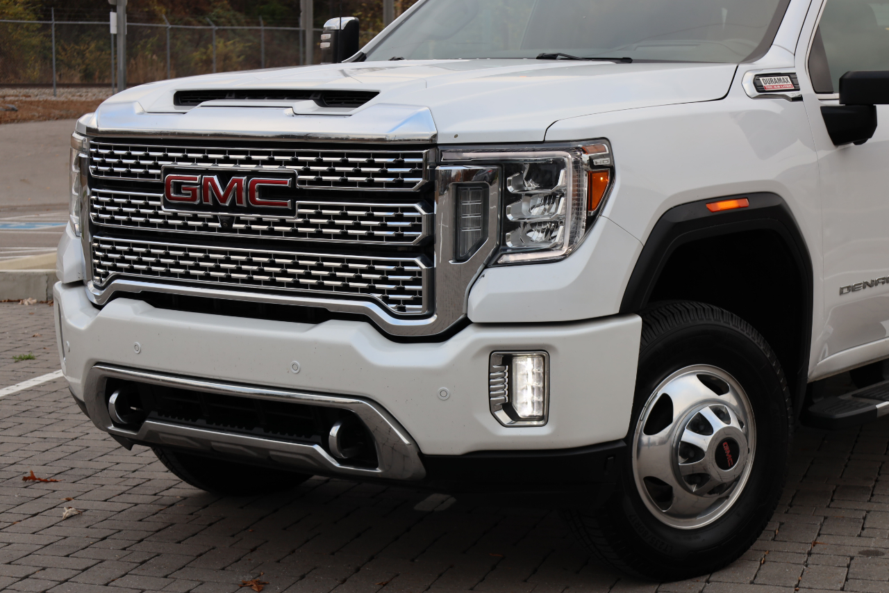 2021 Gmc Sierra Denali photo 2
