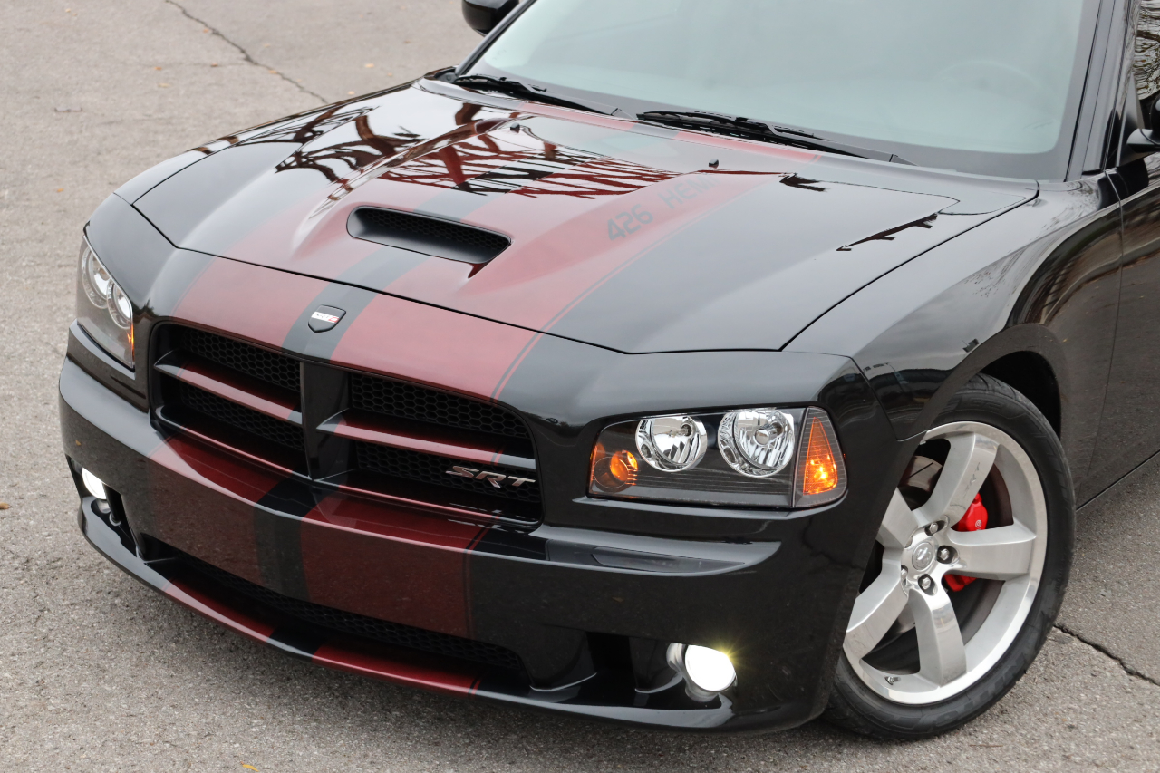 2007 Dodge Charger SRT8 photo 2
