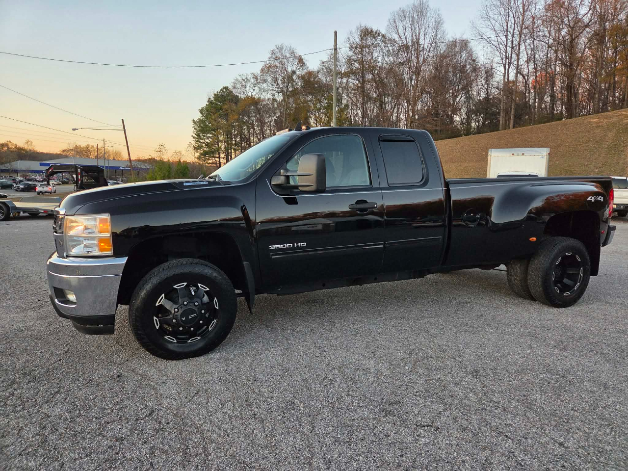 Chevrolet Silverado 3500HD 4WD Ext Cab 158.2" LT 2013