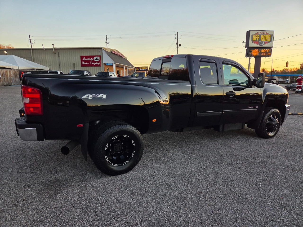 Chevrolet Silverado 3500HD 4WD Ext Cab 158.2" LT 2013
