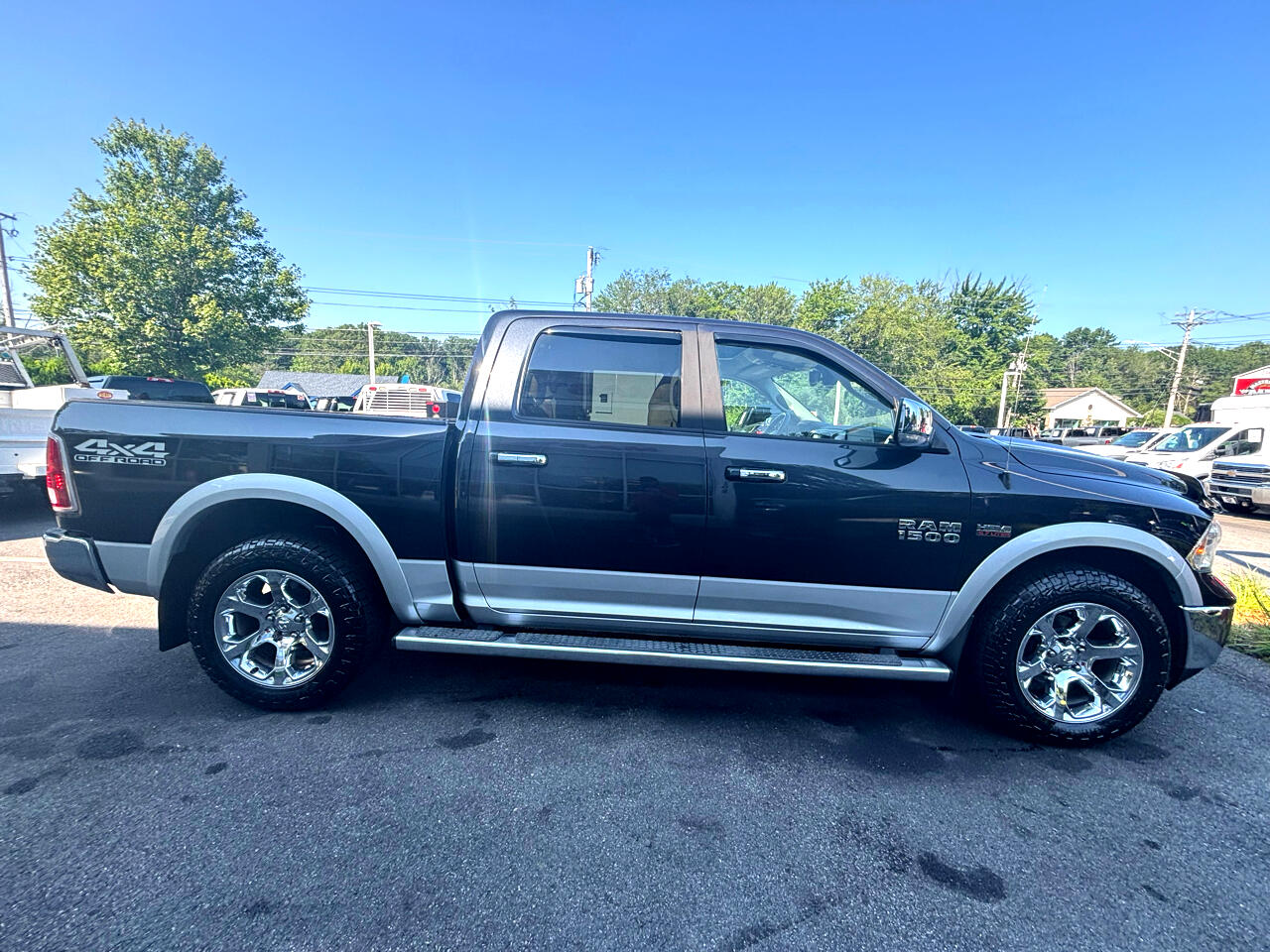 2015 Ram 1500 Laramie photo 2