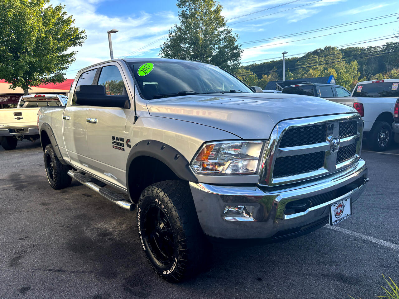 2017 Ram 2500 SLT photo 4