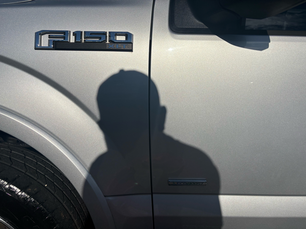 2016 Ford F-150 photo 9