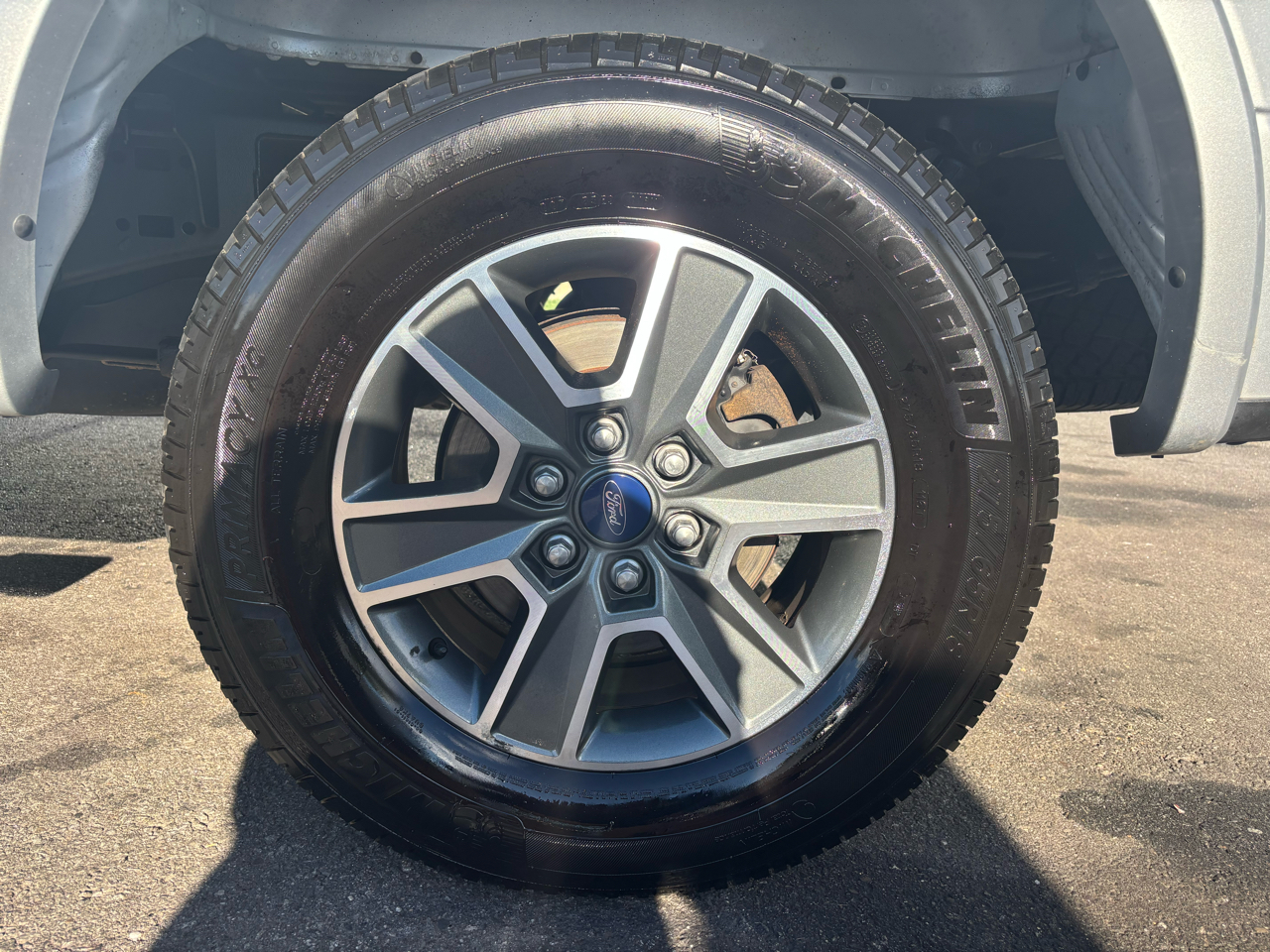2016 Ford F-150 photo 11