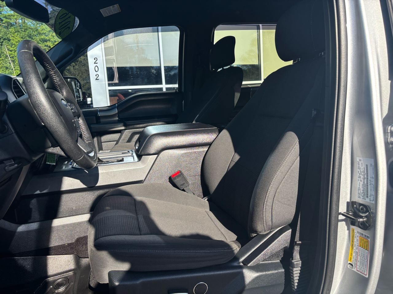 2016 Ford F-150 photo 18