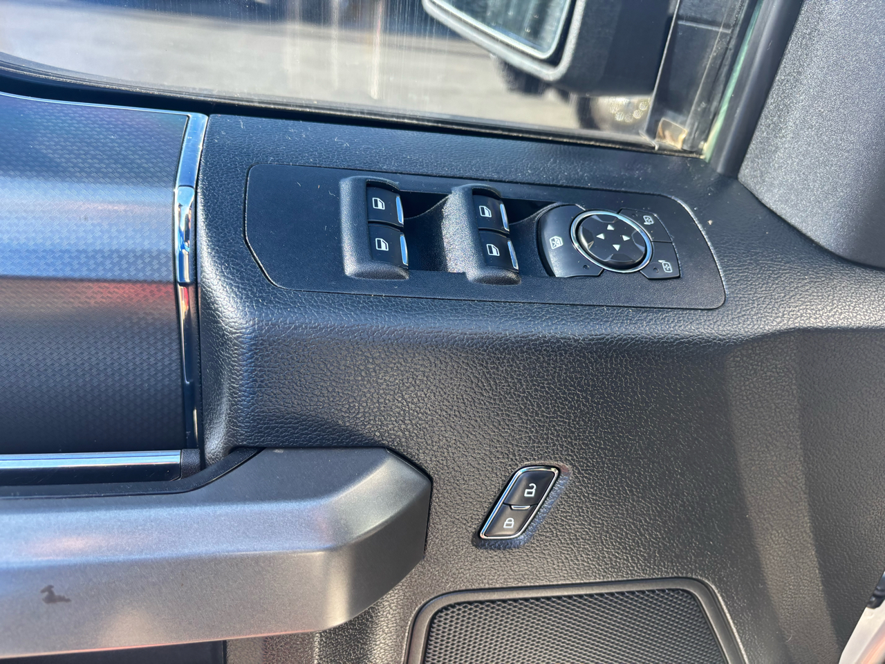 2016 Ford F-150 photo 20