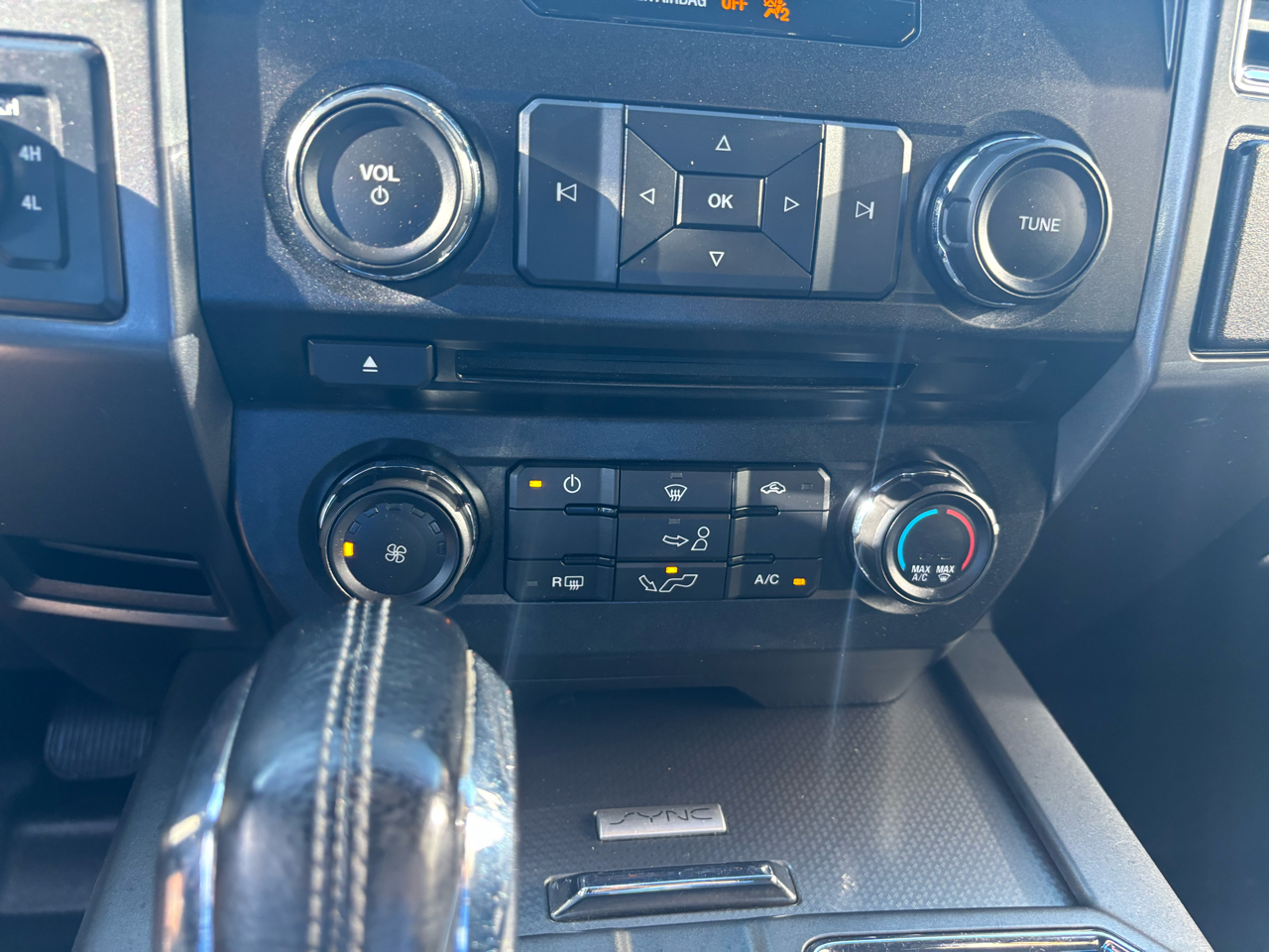 2016 Ford F-150 photo 25