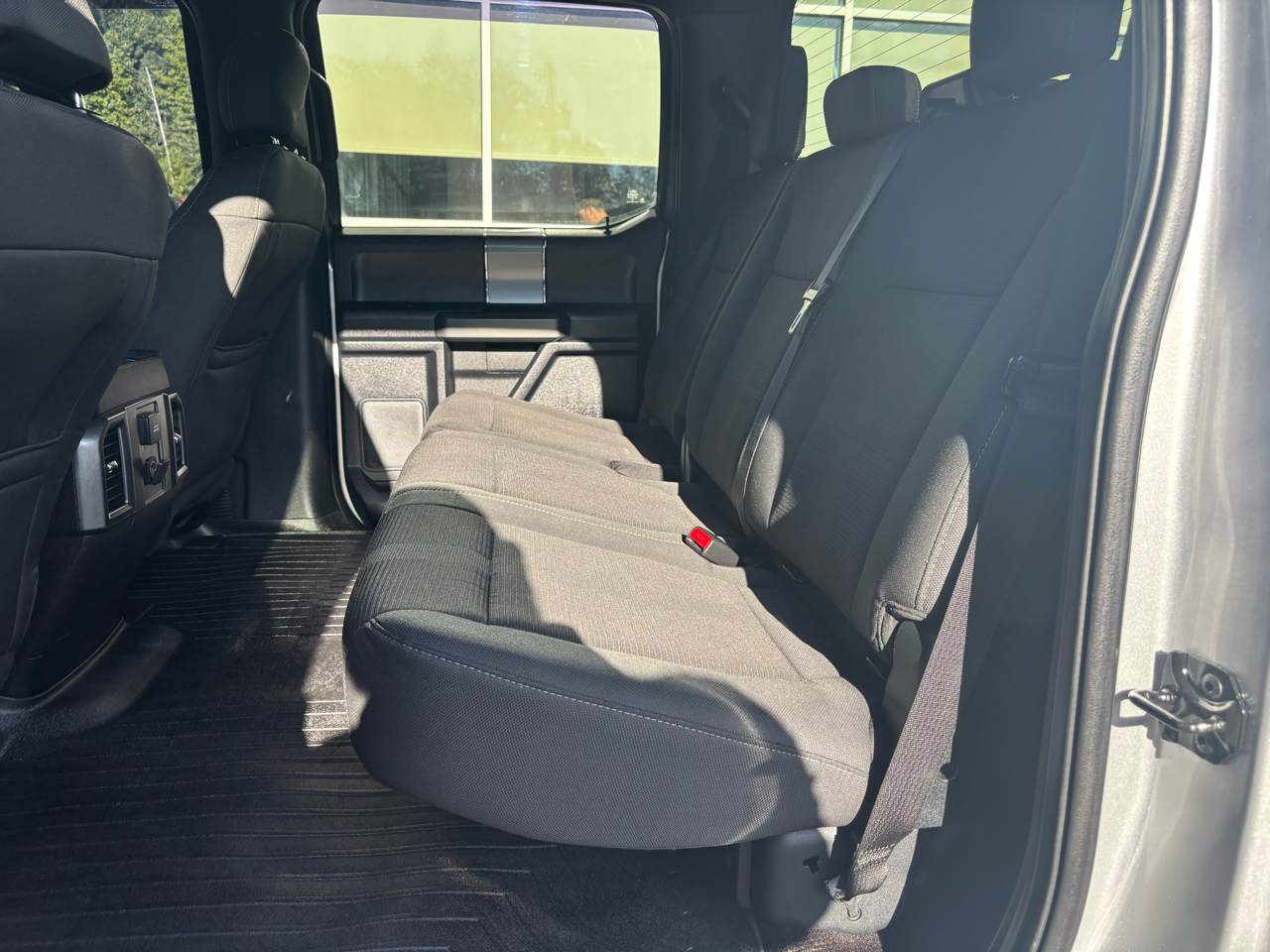 2016 Ford F-150 photo 32