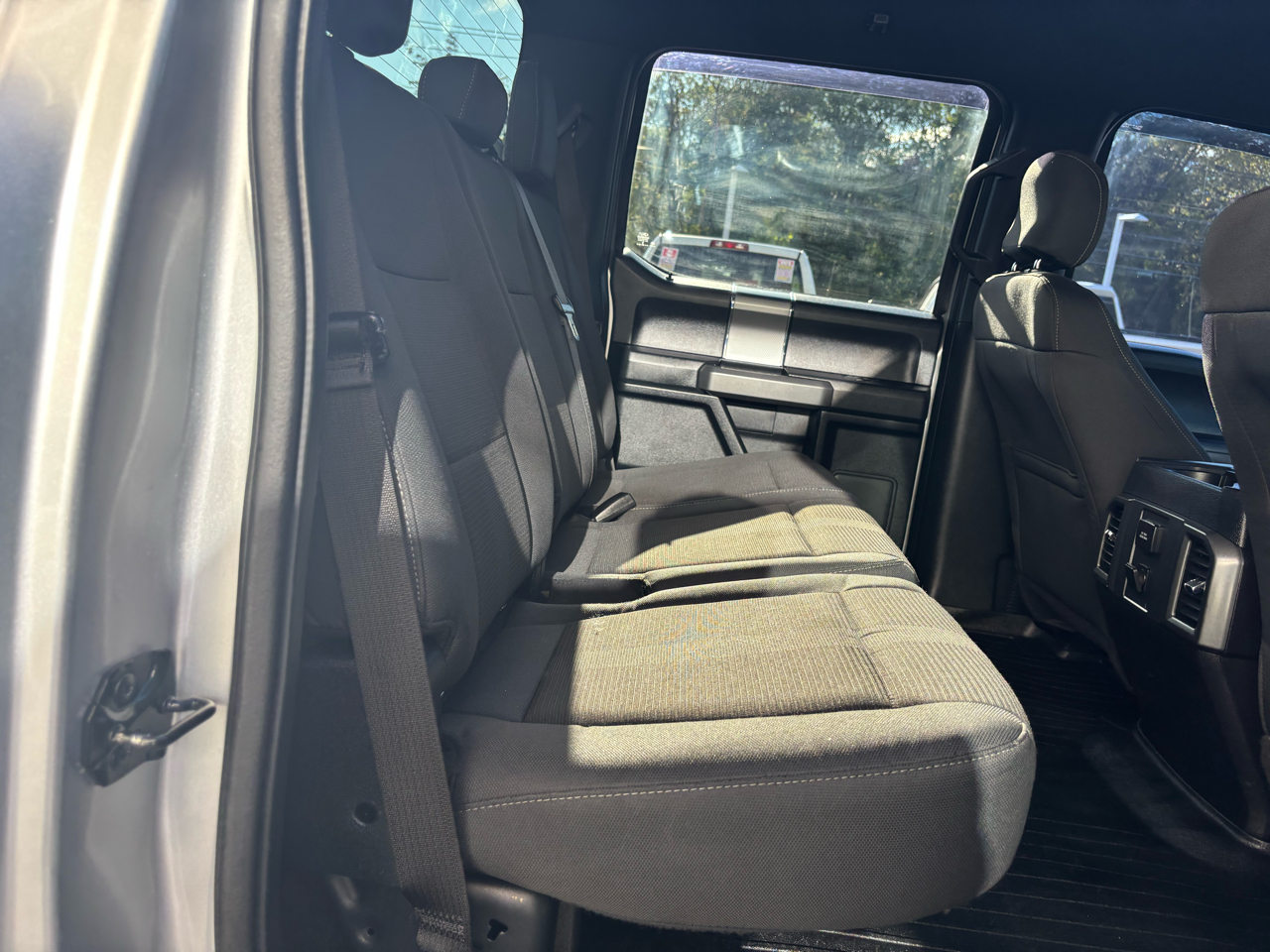 2016 Ford F-150 photo 36