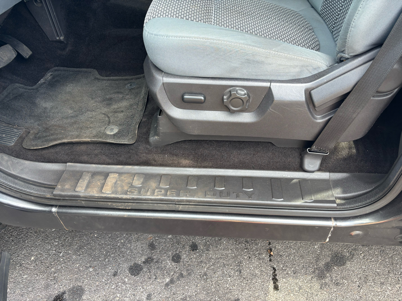 2015 Ford F-250 photo 17