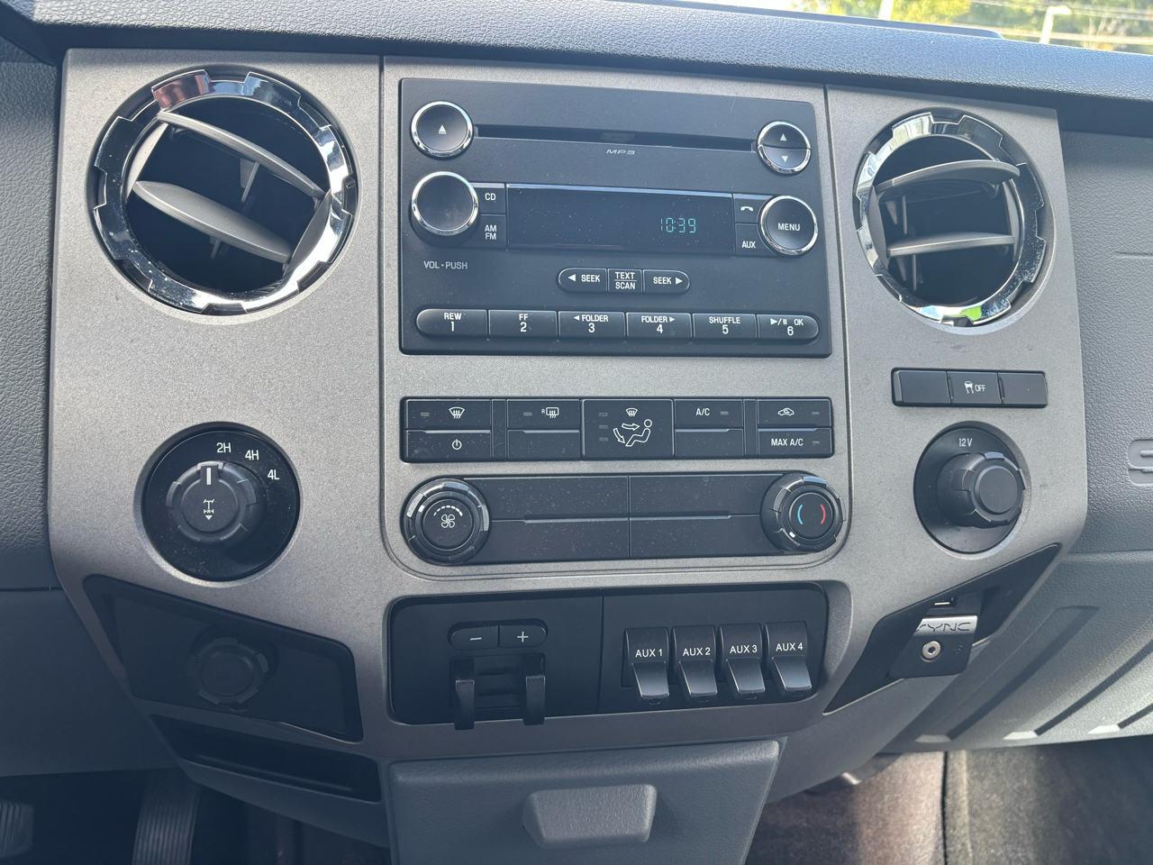 2015 Ford F-250 photo 24