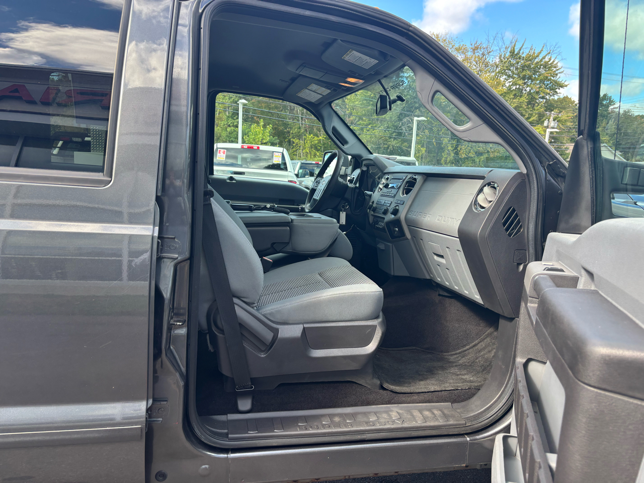 2015 Ford F-250 photo 37