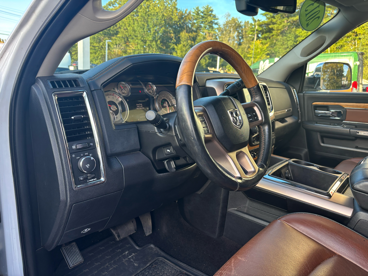 2013 Ram 3500 Longhorn photo 21
