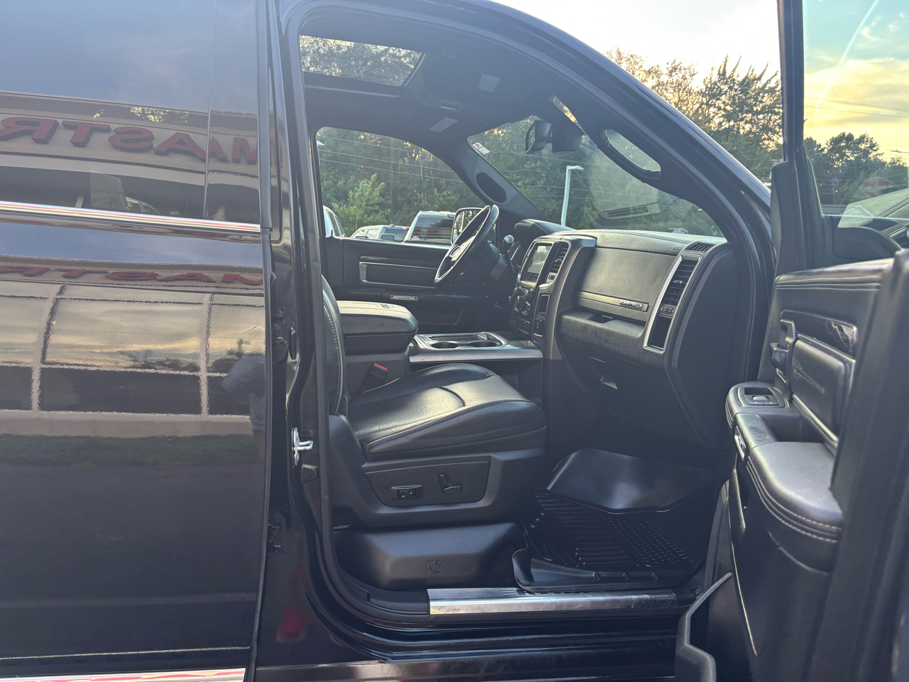 2018 Ram 2500 Longhorn photo 40