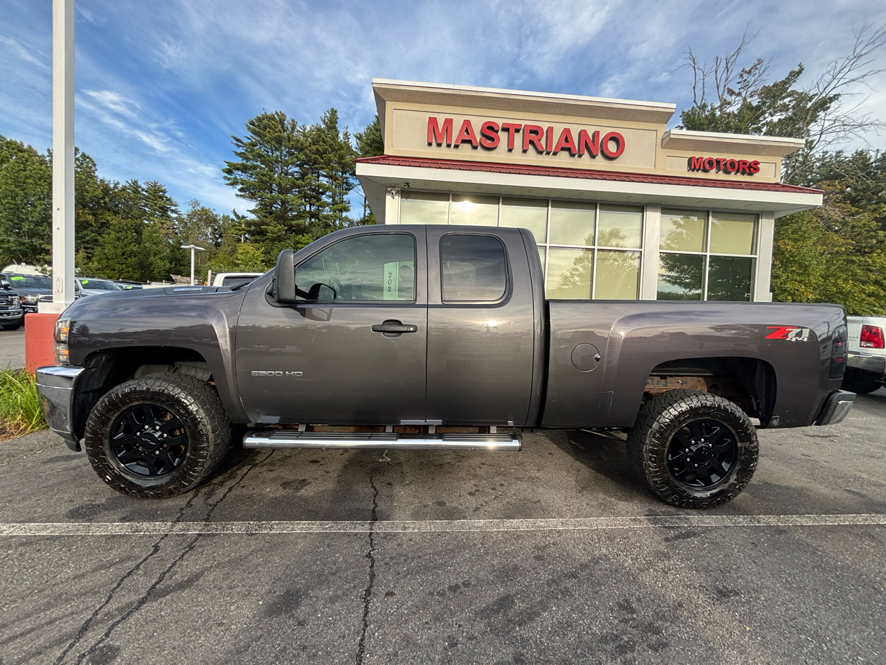 2011 Chevrolet Silverado LT photo 9