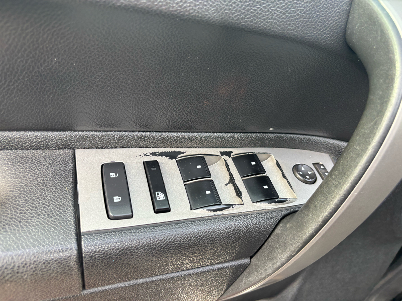 2011 Chevrolet Silverado LT photo 17