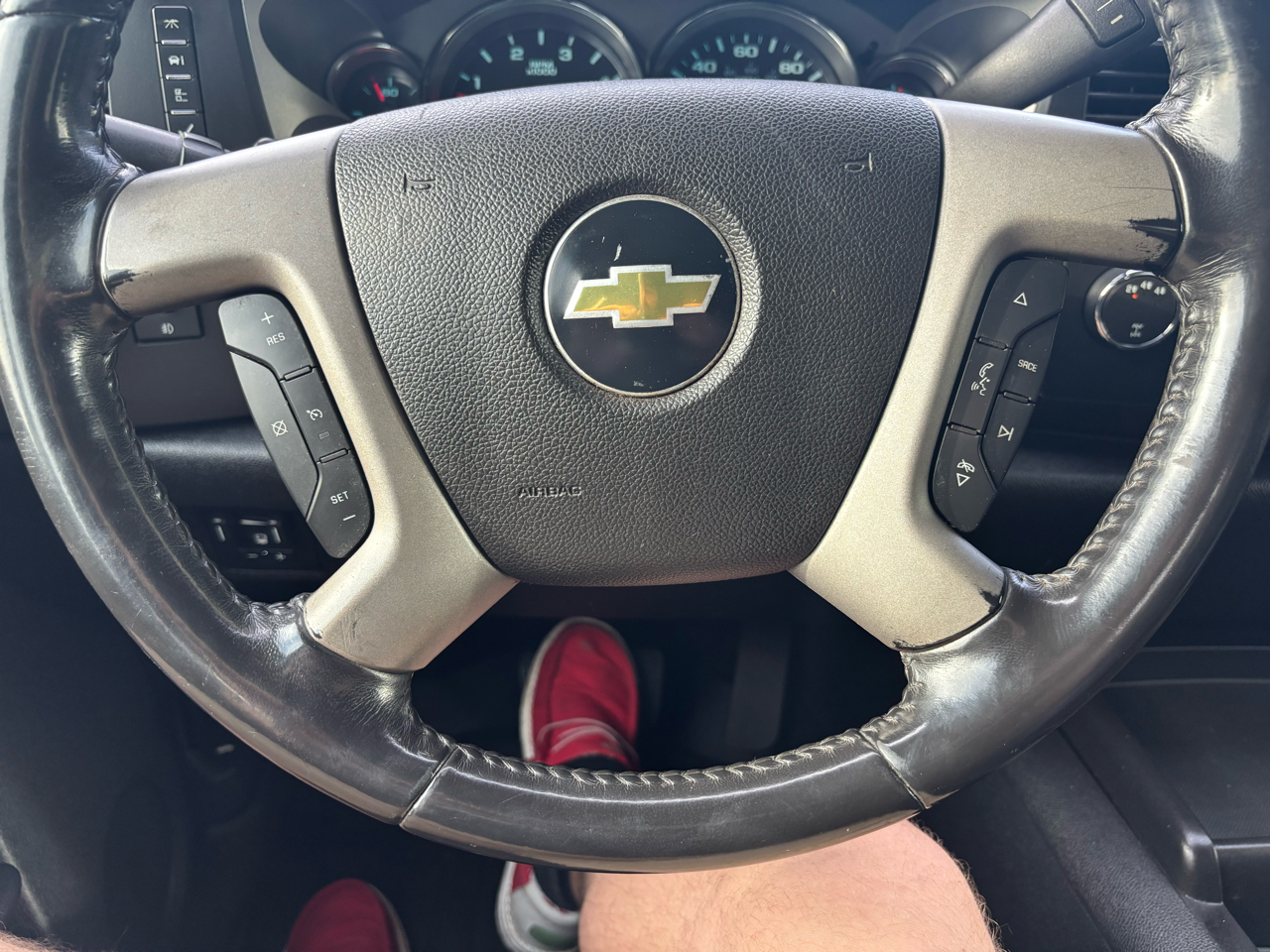 2011 Chevrolet Silverado LT photo 23