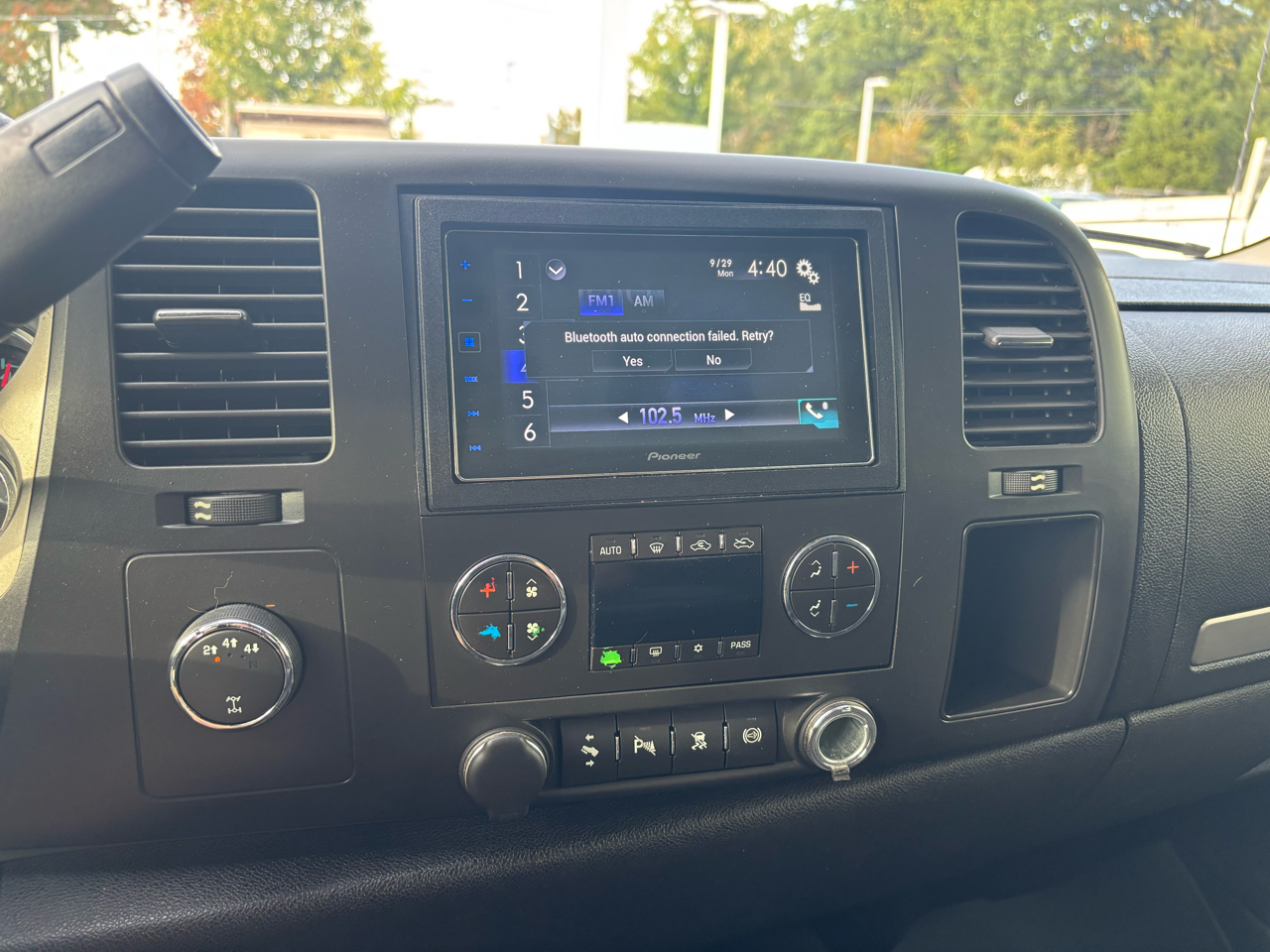 2011 Chevrolet Silverado LT photo 24
