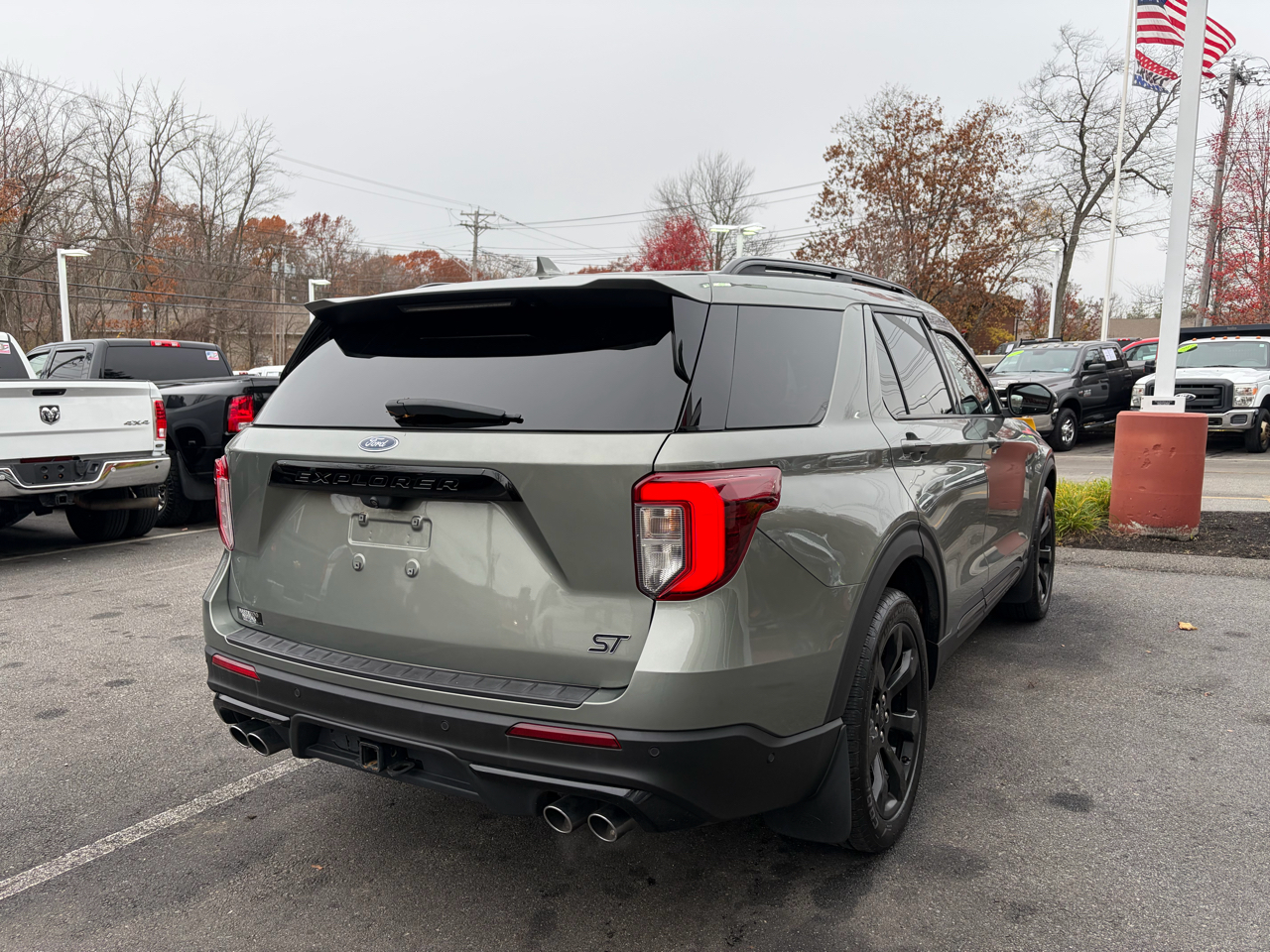 2020 Ford Explorer ST photo 3