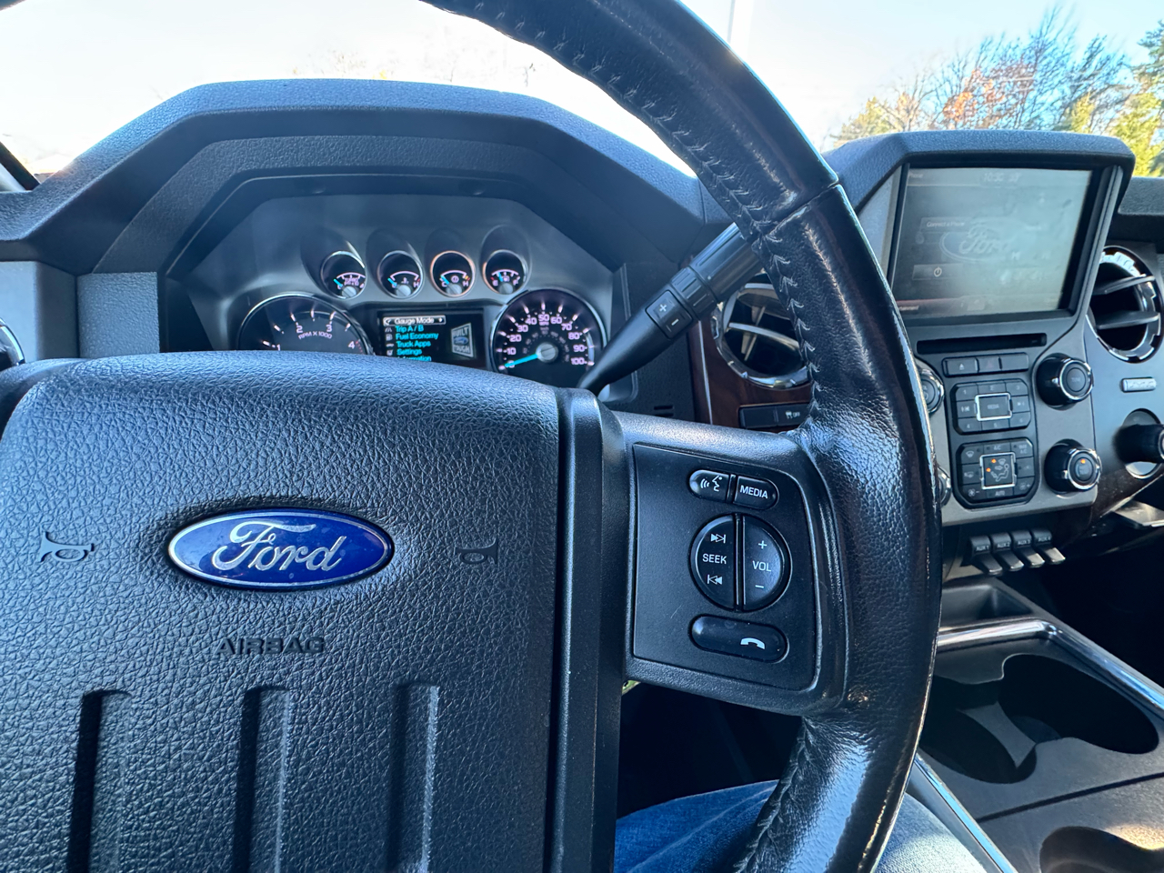 Ford Super Duty F-350 SRW  2014