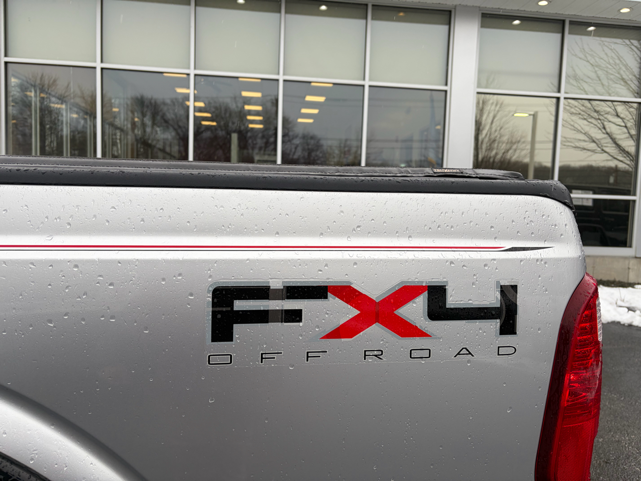 Ford Super Duty F-350 SRW  2011