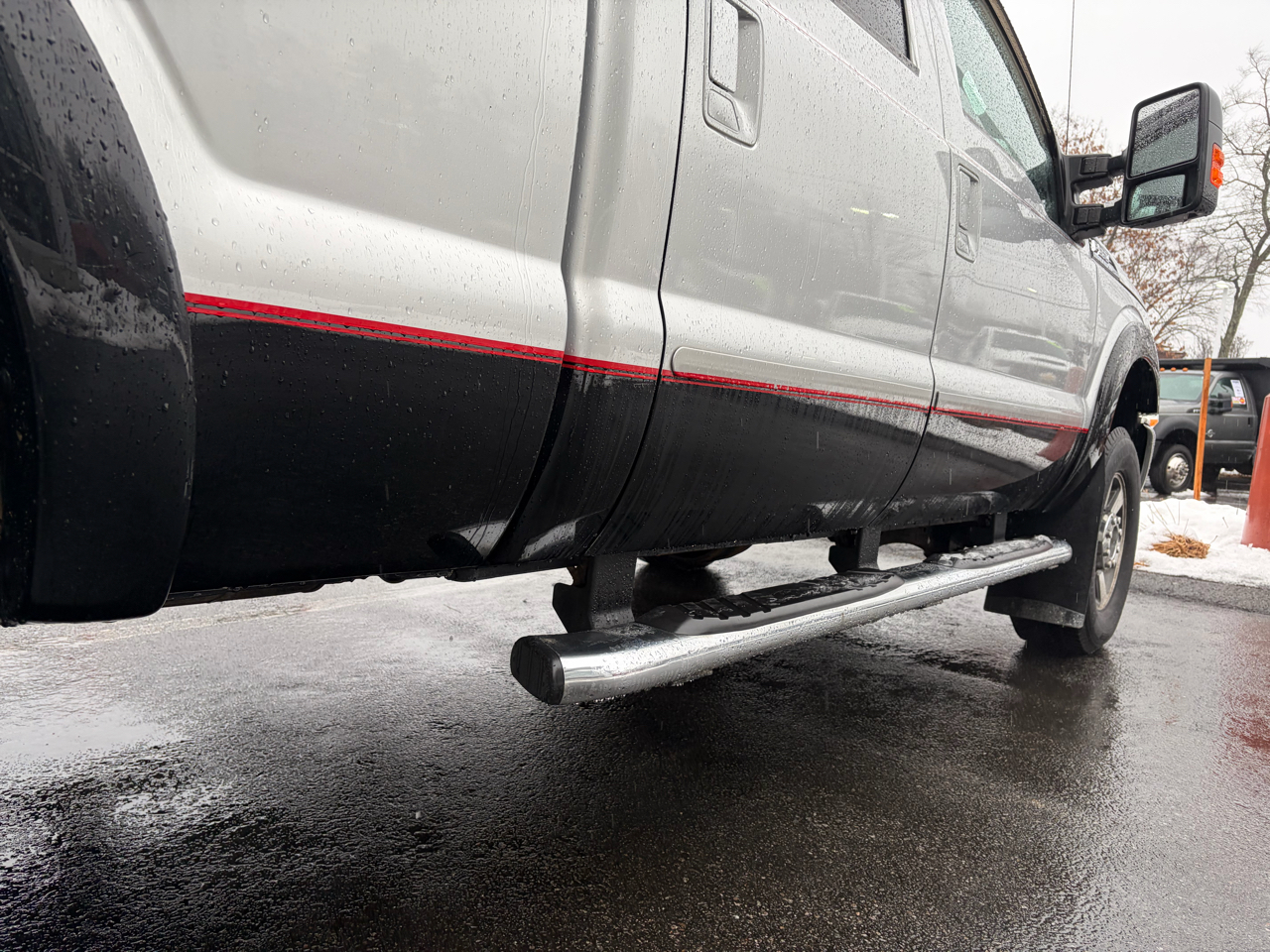 Ford Super Duty F-350 SRW  2011