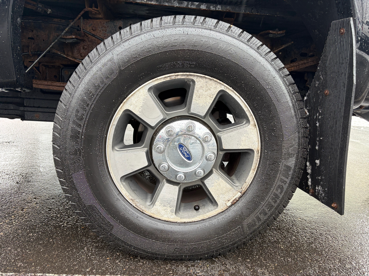 Ford Super Duty F-350 SRW  2011