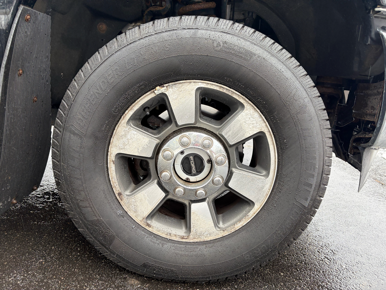 Ford Super Duty F-350 SRW  2011