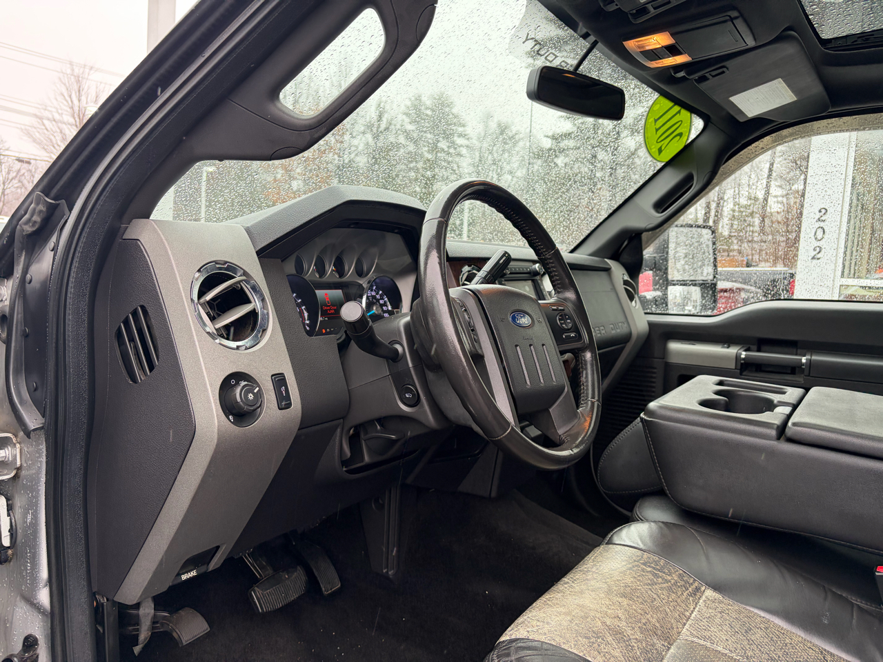 Ford Super Duty F-350 SRW  2011