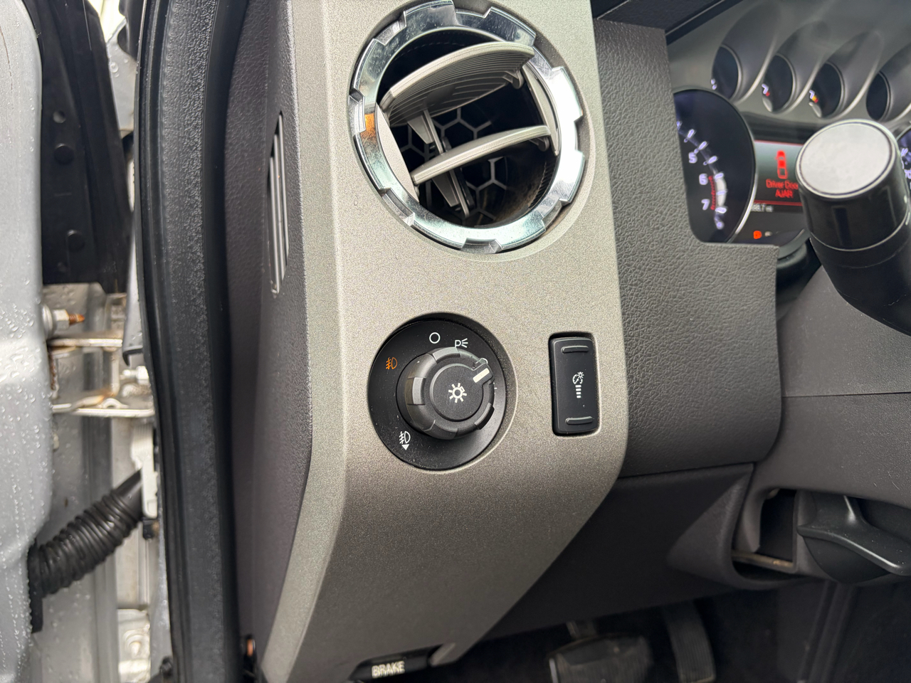 Ford Super Duty F-350 SRW  2011