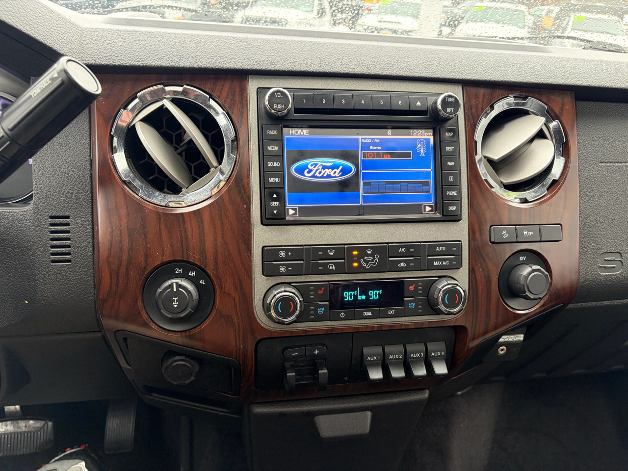 Ford Super Duty F-350 SRW  2011