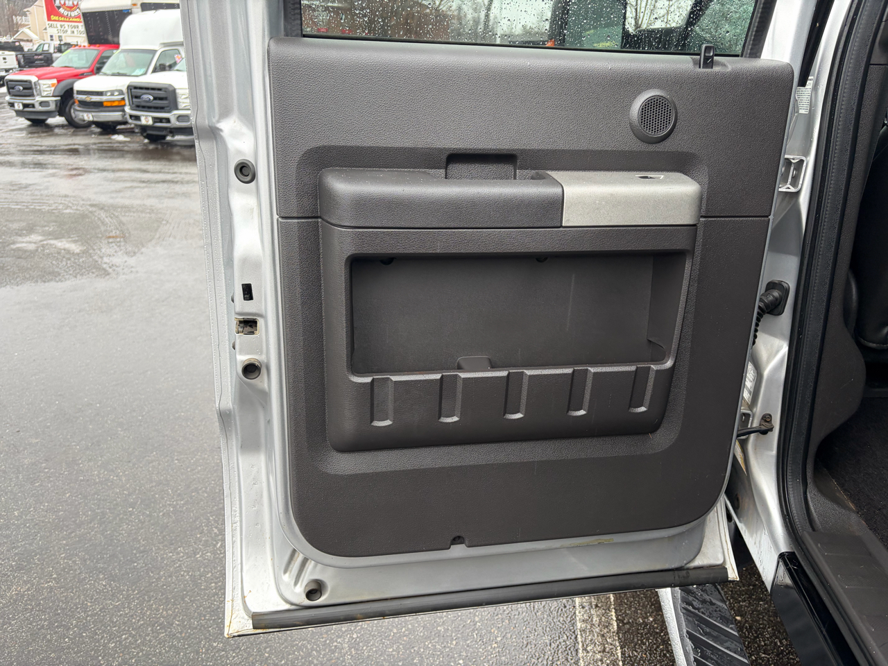 Ford Super Duty F-350 SRW  2011