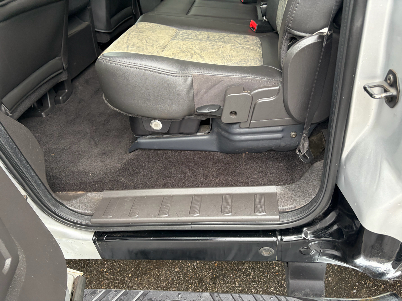 Ford Super Duty F-350 SRW  2011