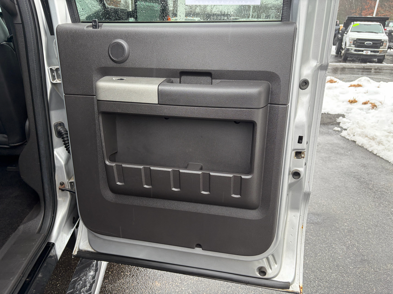 Ford Super Duty F-350 SRW  2011