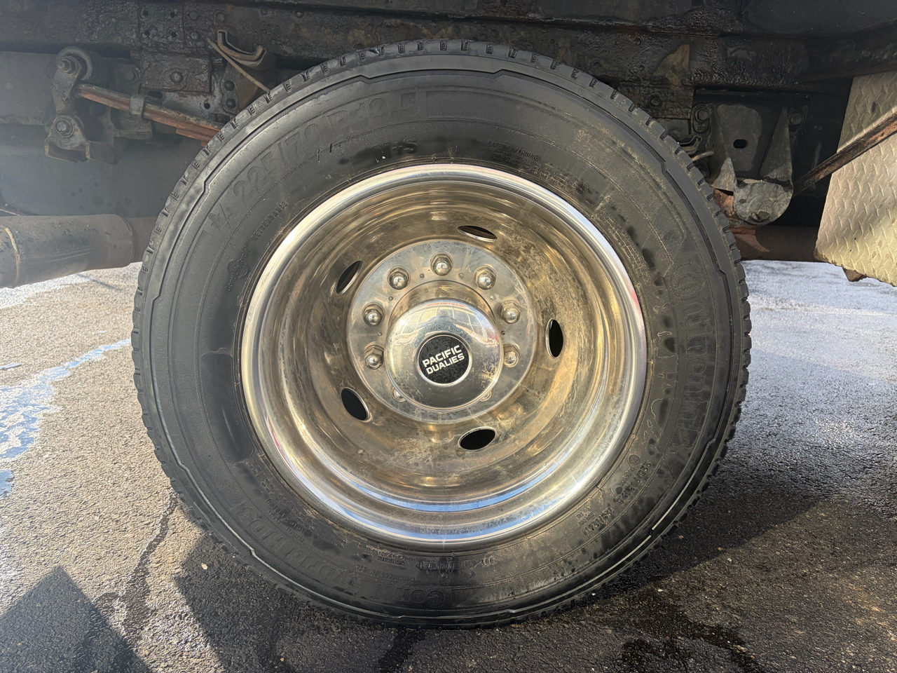 Ford Super Duty F-550 DRW  2011