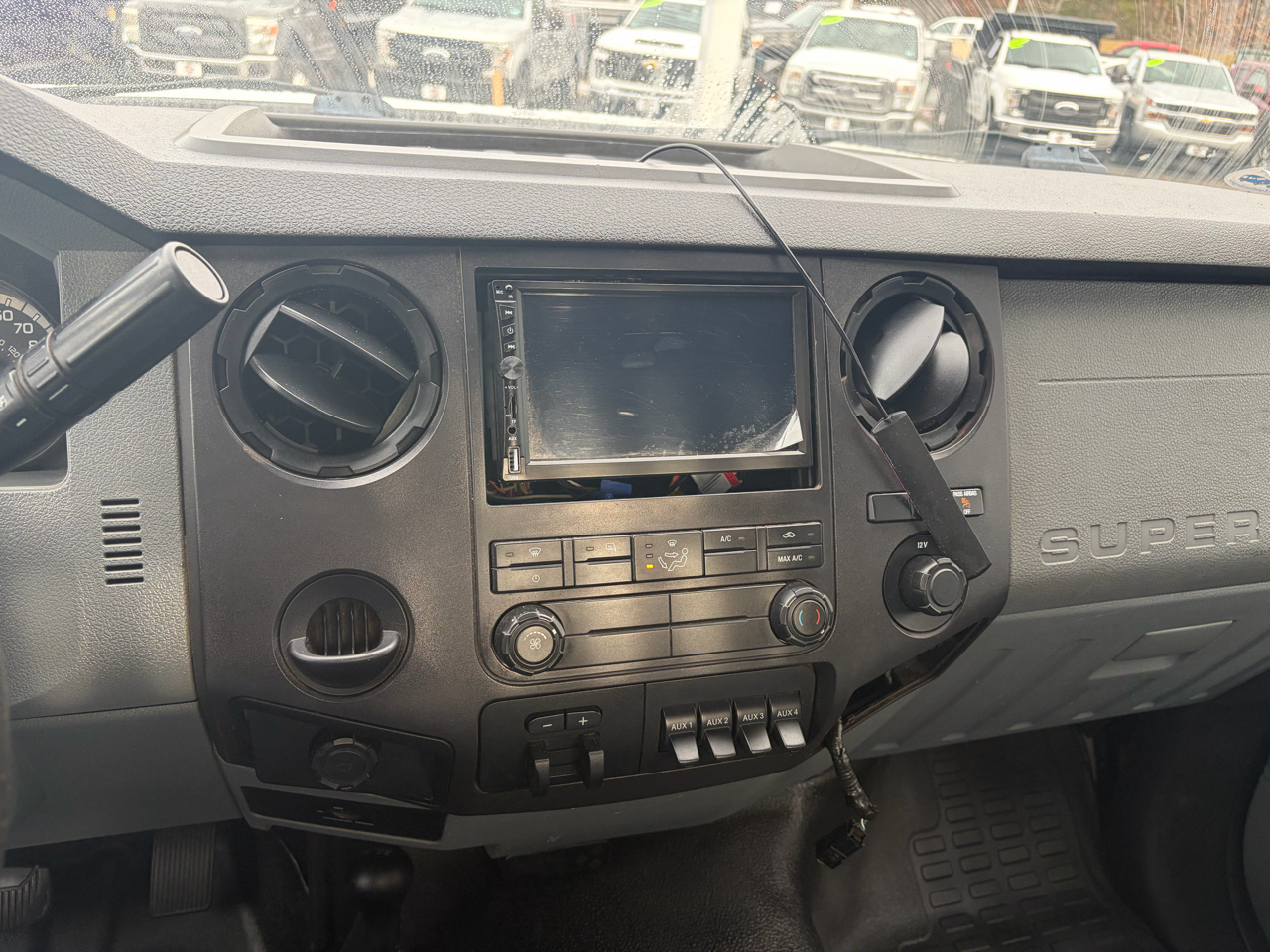 Ford Super Duty F-550 DRW  2011